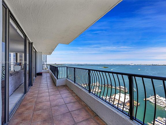 2nd image of 555 NE 15th St APT 24C