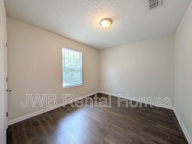 8752 India Ave — Photo 9