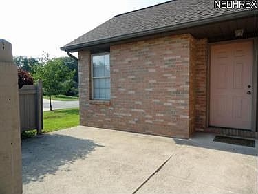 4th image of 334 Greenbriar Dr