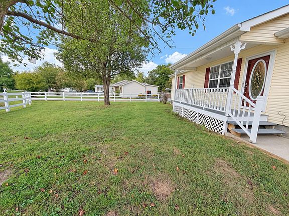 5th image of 155 Winfield Ln