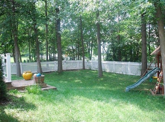 3rd image of 6412 Hilltop Trail Dr