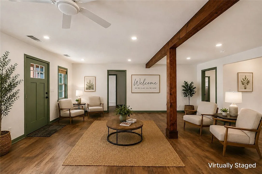 3 bed, 1894 sqft, $2,450 — Photo 2