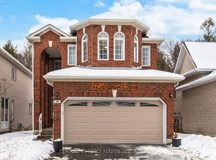 35 Markwood Cres, Whitby, ON L1R 2S3