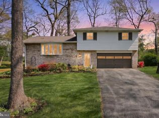 320 Holyoke Dr, York, PA 17402