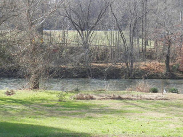 2nd image of 351 Dye Plant Rd