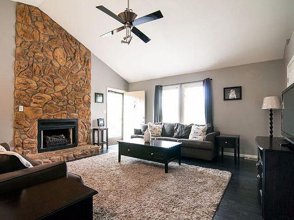 4th image of 3789 Dicksonia Dr