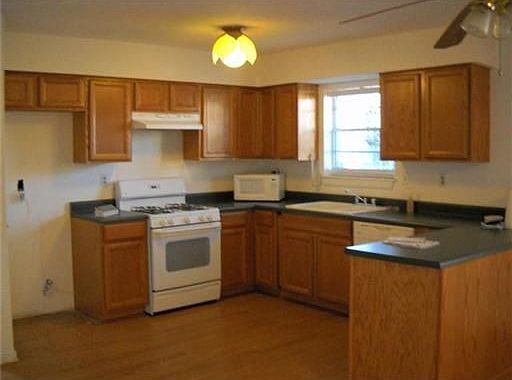 3rd image of 2525 Kent Ave