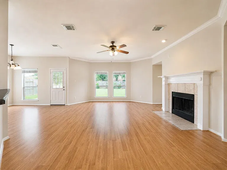 1815 Granite Field Ln — Photo 8
