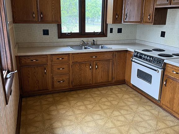 2nd image of 1203 MacArthur Ave
