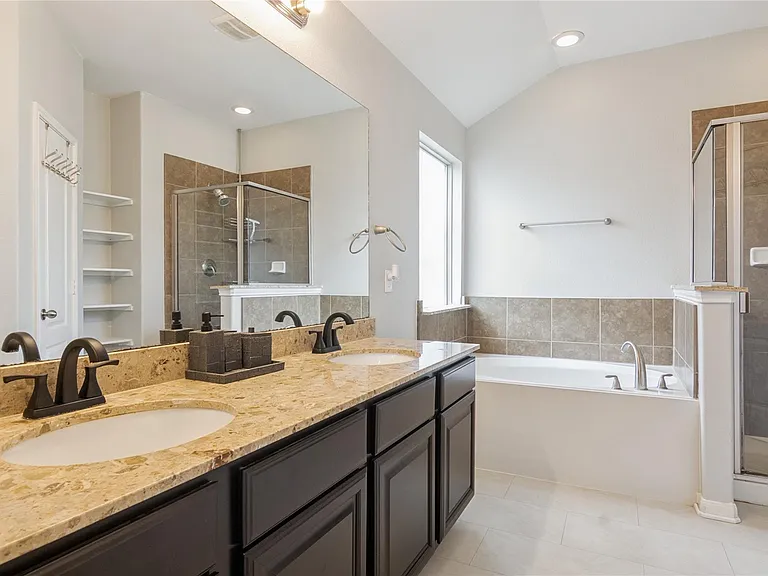 5218 Misty Ln — Photo 18