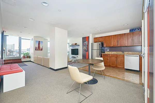 Rented by Keller Williams NYC | media 9