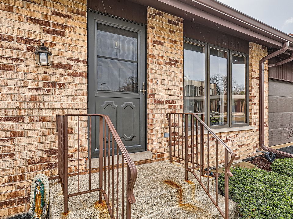 2nd image of 5658 S Brainard Ave #5658
