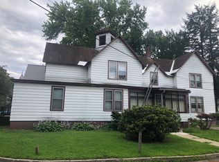 21 Crescent St #4, Springfield, VT 05156