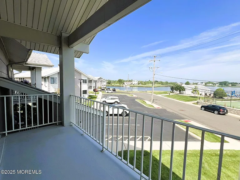 50 Valentine St #12B — Photo 11