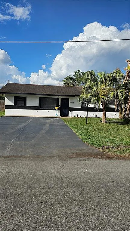 4 bed, 3.0 bath, 1706 sqft, $4,000 — Photo 1