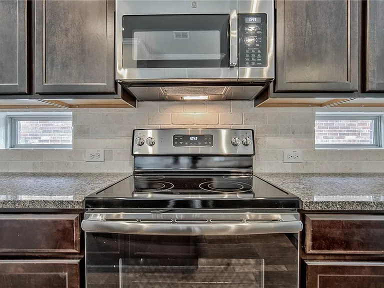 426 George Dr — Photo 20