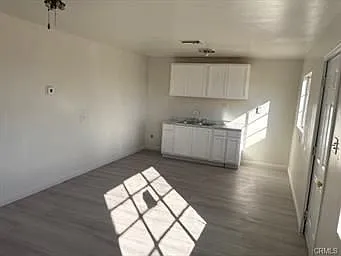 451 W Yermo Rd #B — Photo 3