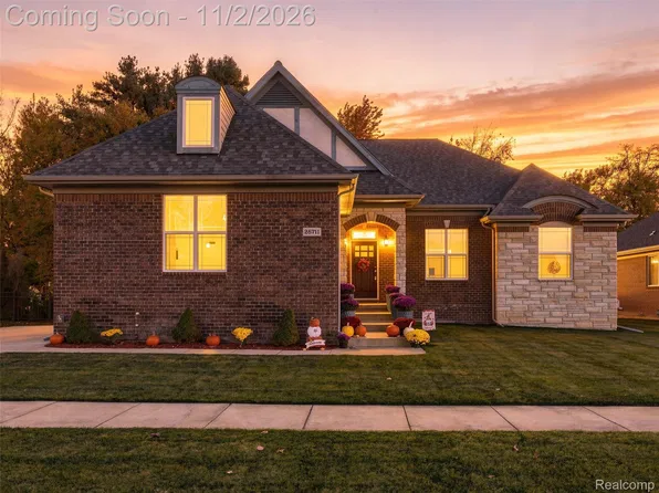 26711 Boston Dr, Chesterfield, MI 48051