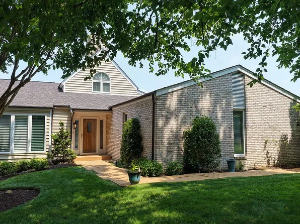 140 Island Green Cir, Penhook, VA 24137