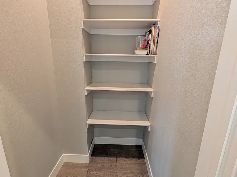 Walk in pantry