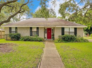 10243 Catlett Ln, La Porte, TX 77571