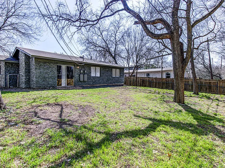 5706 Gloucester Ln — Photo 29