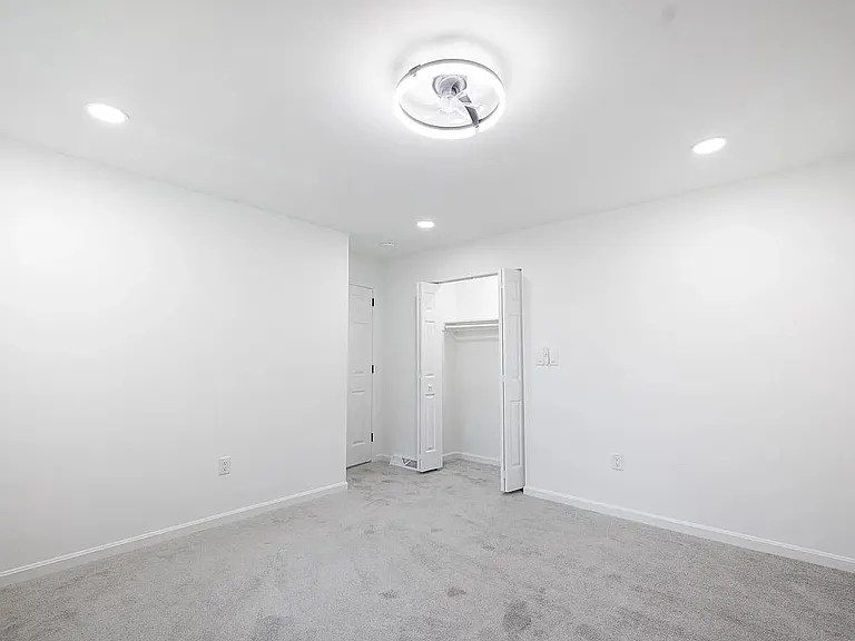 452 Daisy Ln #452 — Photo 17
