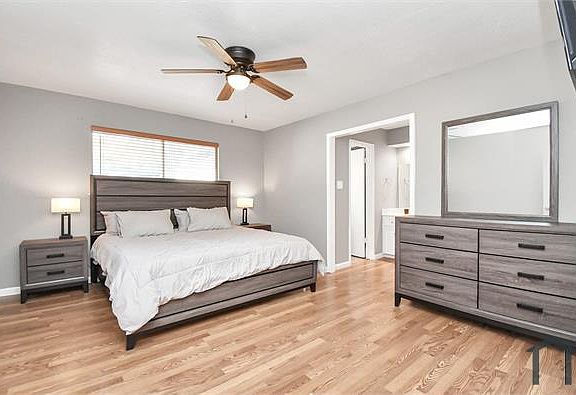 5th image of 1130 Western Springs Dr
