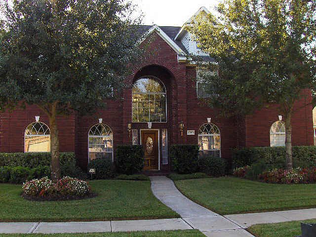1st image of 3010 Meadow Pond Dr
