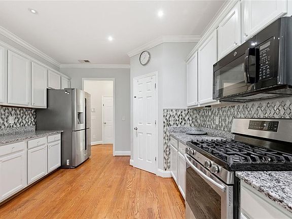 5th image of 6020 Benton Pl