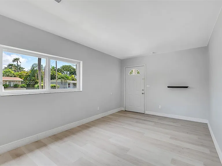 9710 SW Southwest 161 St — Photo 3