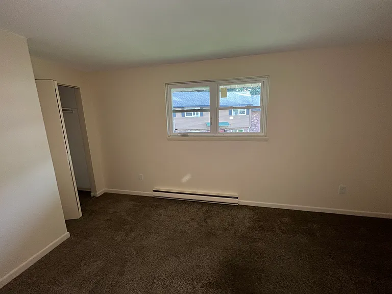 4 Culdaff St #J — Photo 10