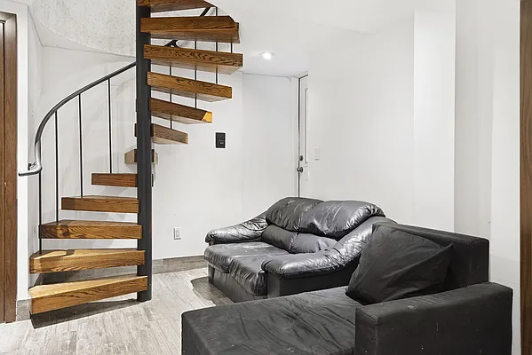 Rented by Compass | media 25