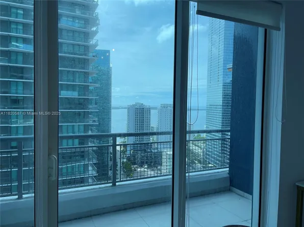 60 SW 13th St APT 2606, Miami, FL 33130