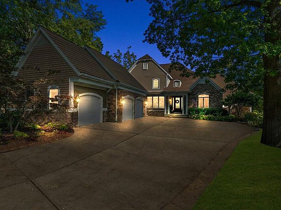 4th image of 761 River Park Blvd