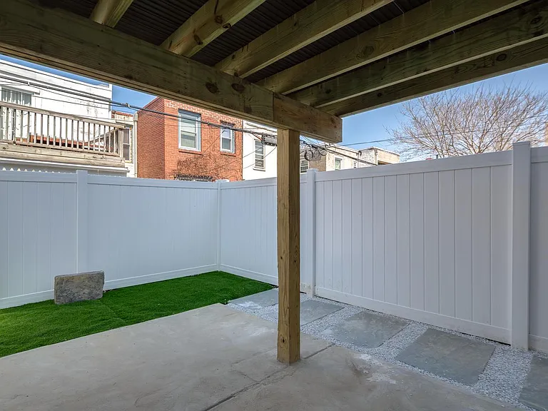 636 Christian St #A — Photo 11