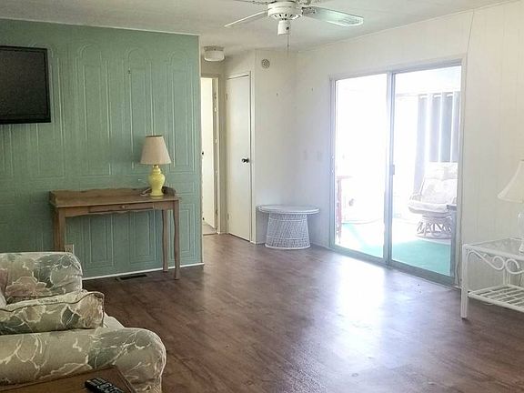 4th image of 139 Baywood Dr W