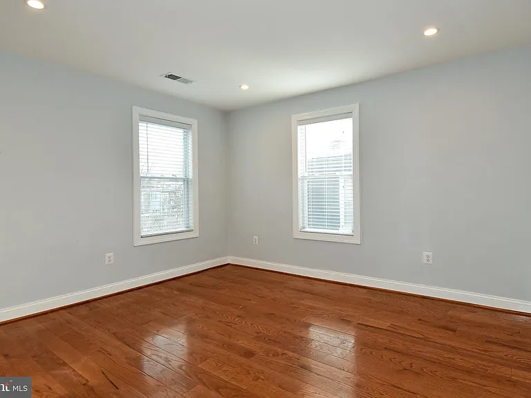 1117 Montello Ave NE — Photo 15