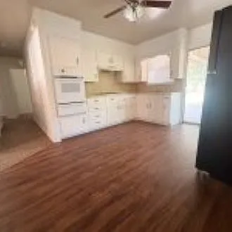 3 bed, 1.5 bath, $1,495 — Photo 4