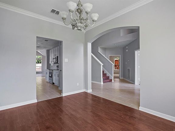 5th image of 1103 Heather Brook Dr