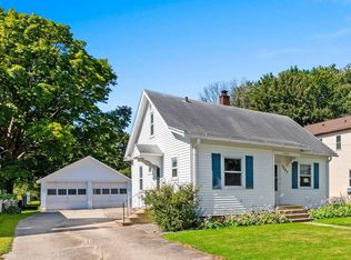 1227 Shawano Ave, Green Bay, WI 54303