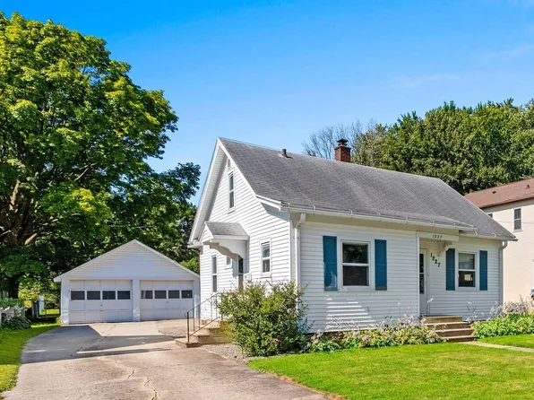 1227 Shawano Ave, Green Bay, WI 54303