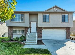 2033 Fremont Crest Ave, Syracuse, UT 84075