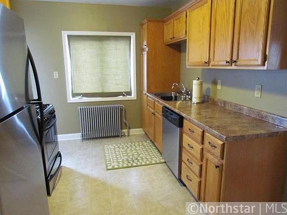 5th image of 586 Smith Ave S