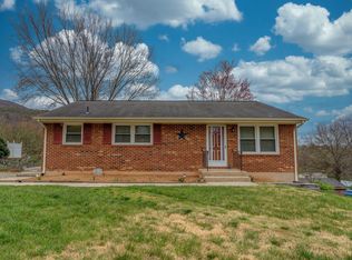 4619 Golfview Dr NE, Roanoke, VA 24019