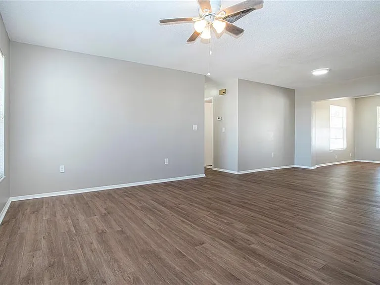 802 Buttonwood Dr — Photo 8