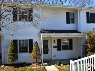 1032 W Foxcroft Dr, Camp Hill, PA 17011