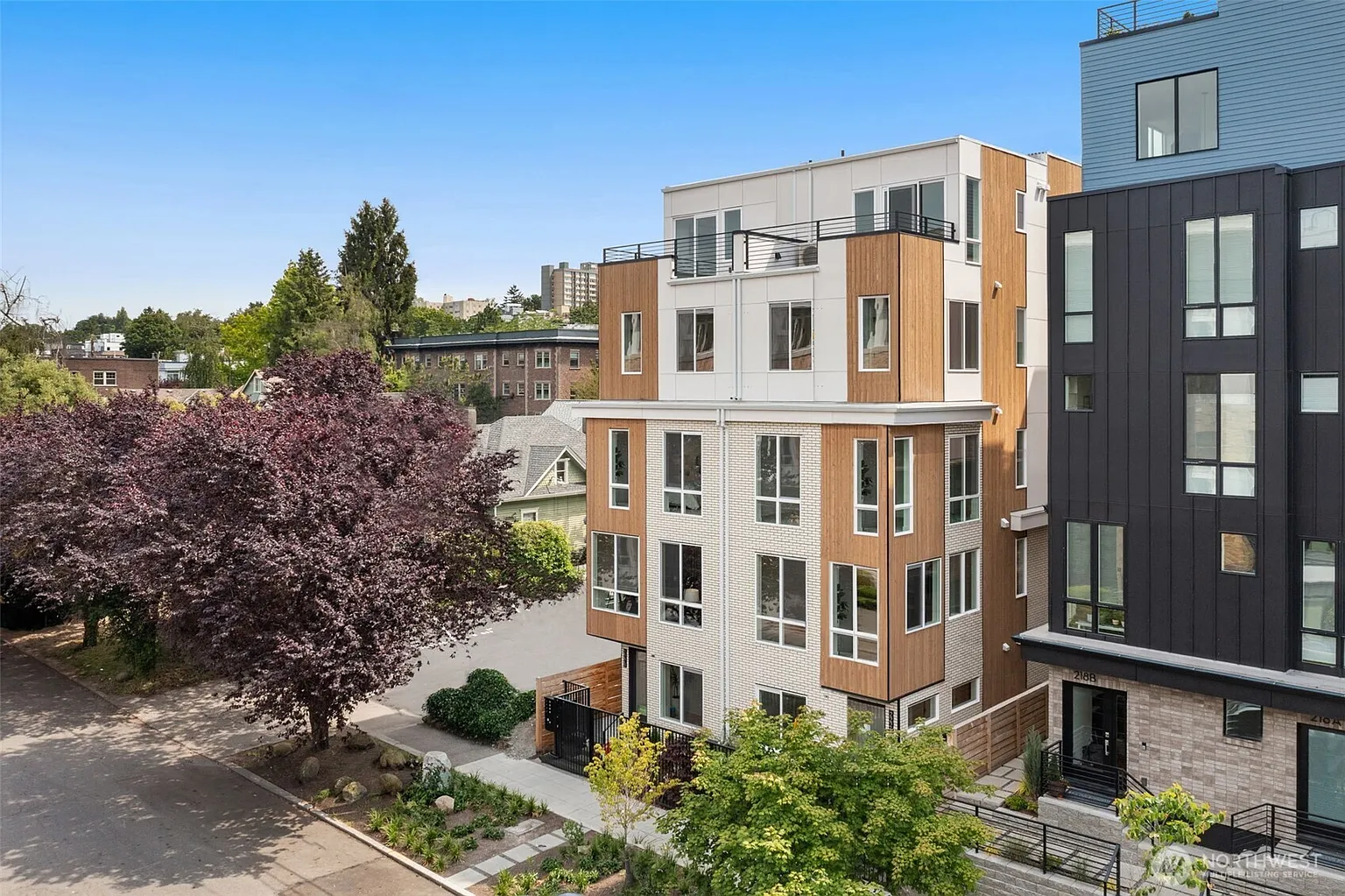 222 A 10th Avenue E photo 1