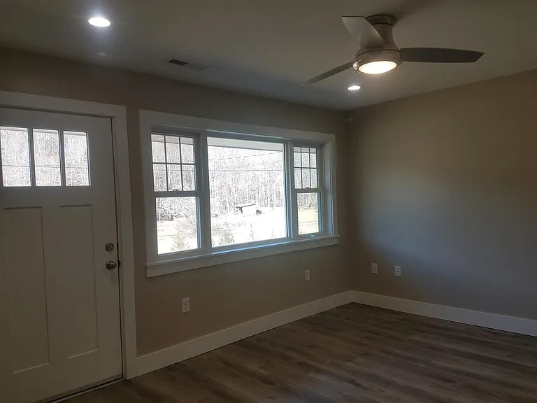 921 Bee Tree Rd — Photo 5