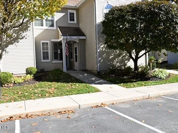 4004 S Foxwood Drive #S, Clifton Park, NY 12065